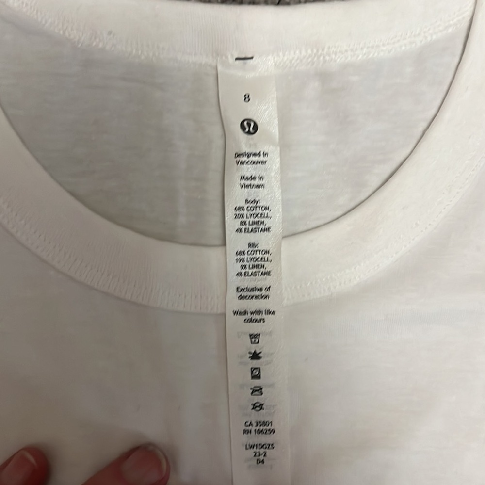 Lululemon classic fit cotton blend tank NWTs - Picture 3 of 5